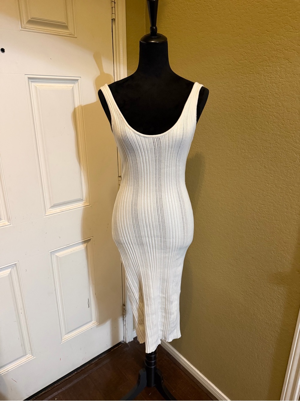 Forever 21 Women's Sheer Crochet Bodycon Midi Dress in White Small